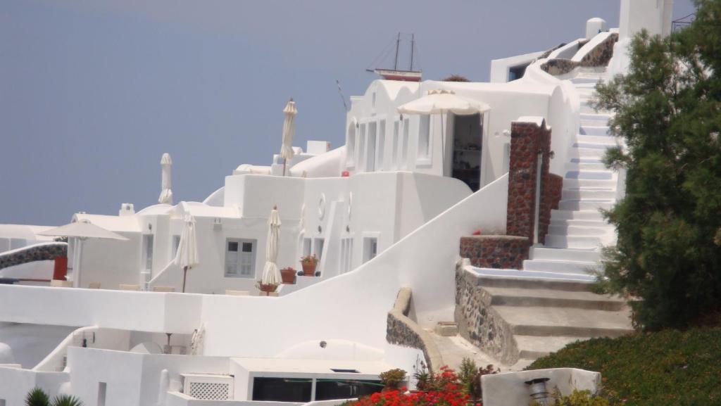 Captain John Villas Oia - Caldera & Sunset View Room photo
