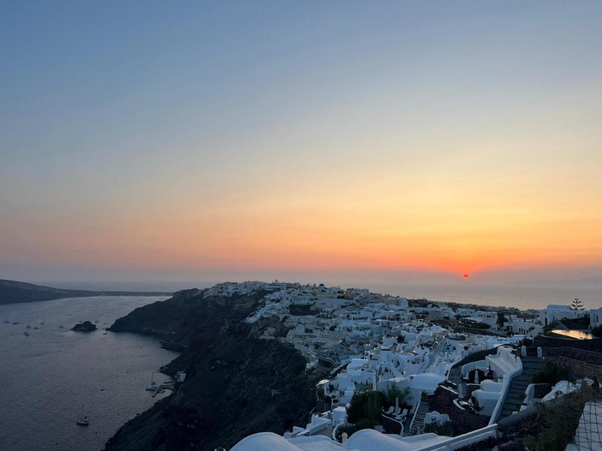 Captain John Villas Oia - Caldera & Sunset View Exterior photo
