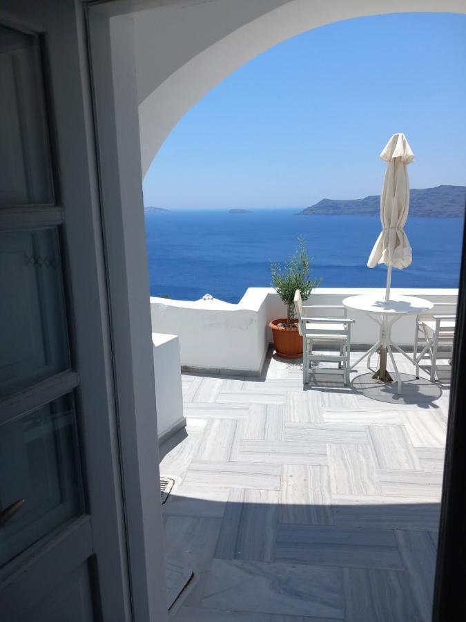 Captain John Villas Oia - Caldera & Sunset View Exterior photo